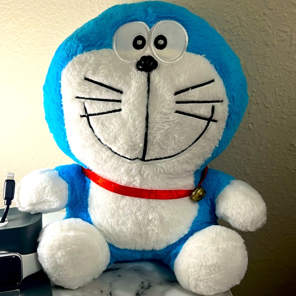 Medium size Doraemon
